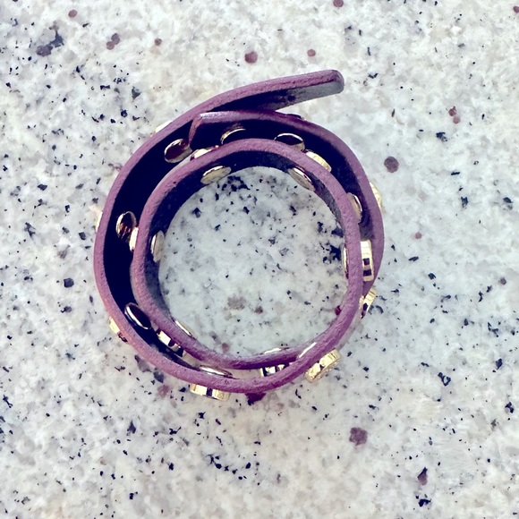 Tory Burch double wrap stud leather bracelet! - Picture 5 of 11